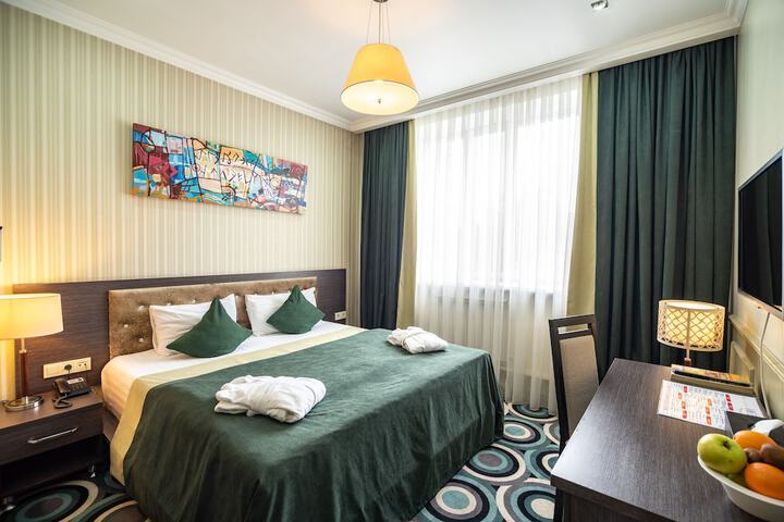 Room 15 of 34
