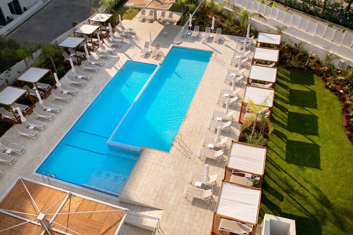 Hotel 6 of 52