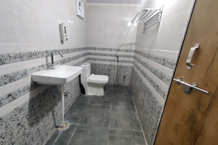 Room 18 of 22
