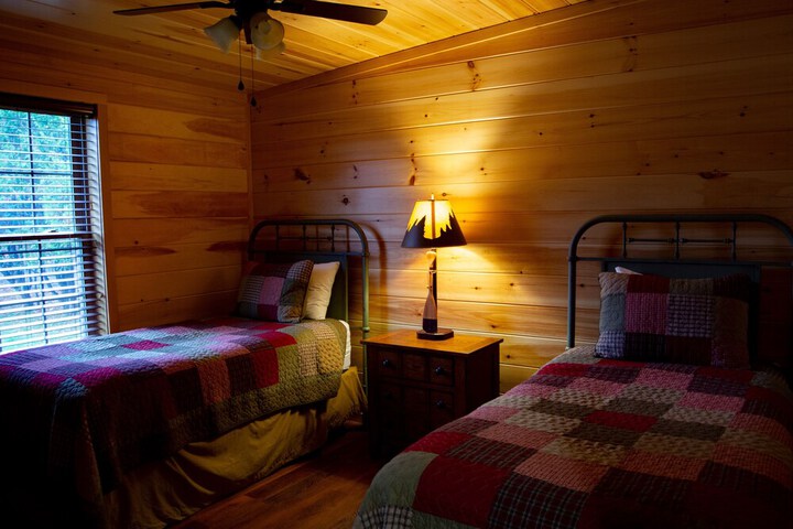 Room 7 of 241