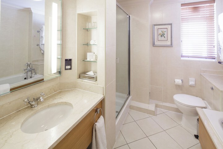 Room 4 of 49