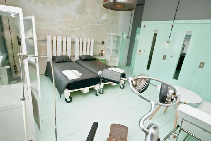 Room 16 of 71