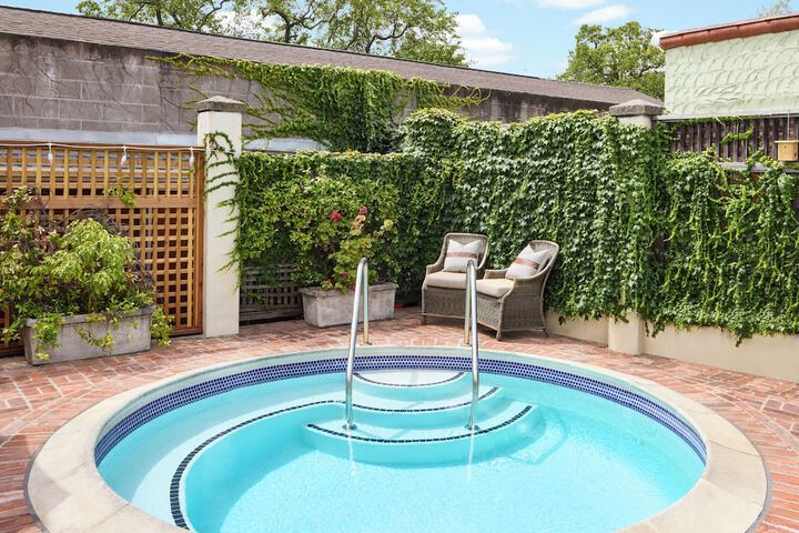 Pools & Facilities