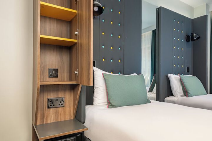 Room 40 of 55