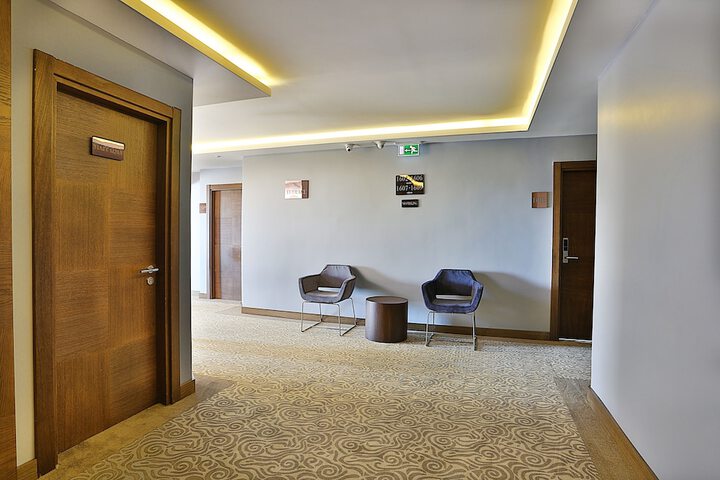 Ballroom/Hall 84 of 84