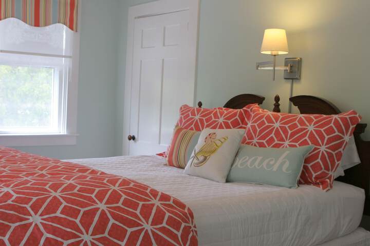 Room 2 of 48