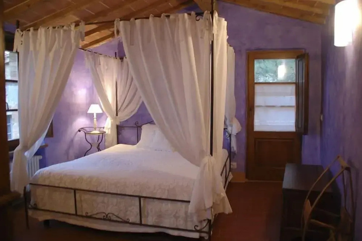 Room 3 of 17