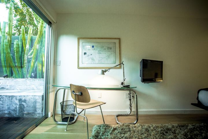 Room 6 of 20