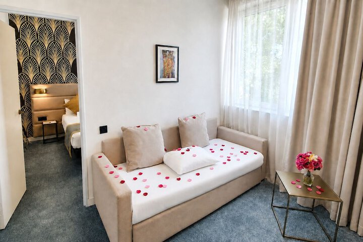 Room 29 of 63