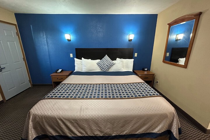 Room 19 of 36