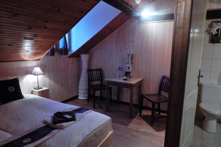 Room 3 of 57