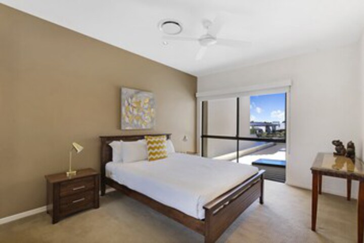 Room 8 of 22