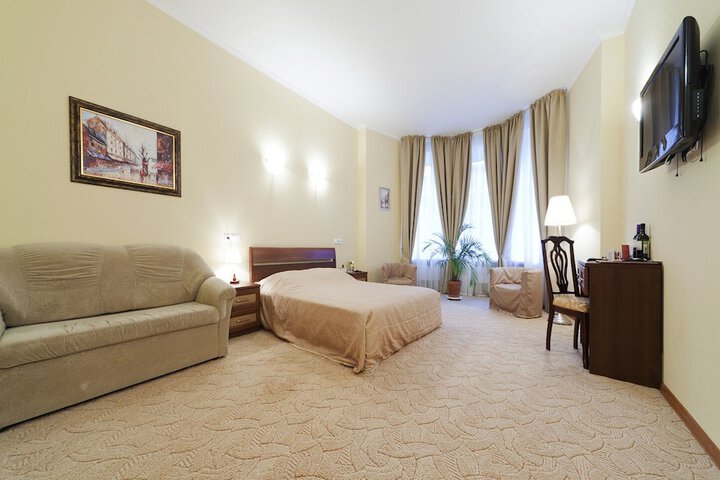 Room 52 of 91