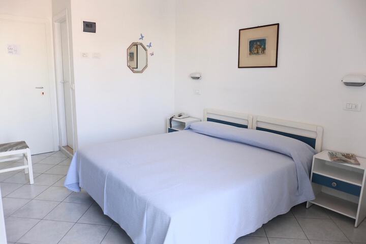 Room 15 of 58