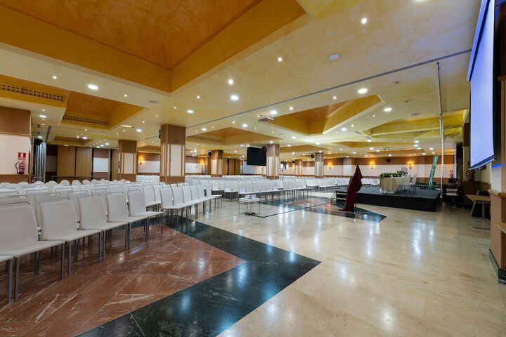 Hotel Interior 102 of 124