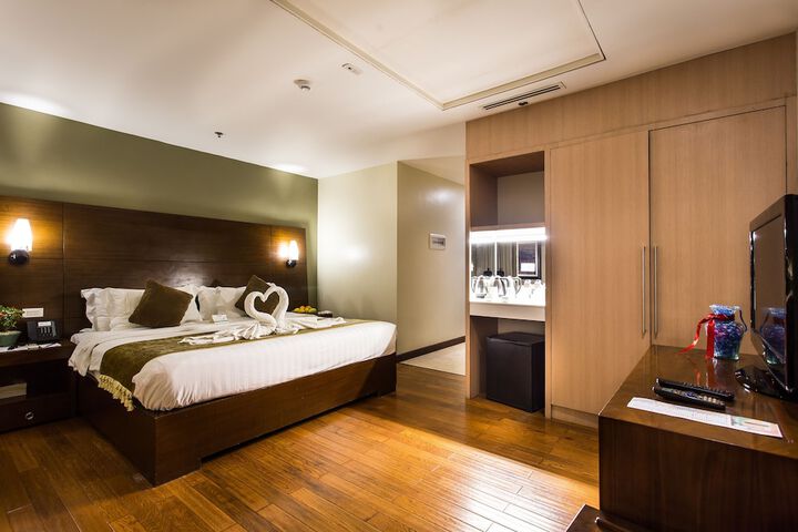 Room 10 of 50