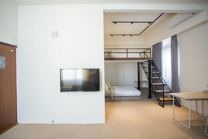 Room 104 of 177