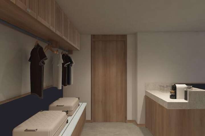 Room 12 of 32