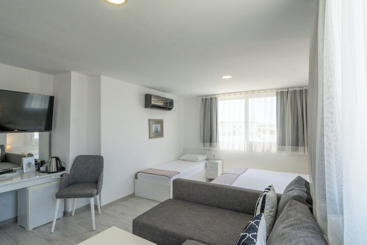 Room 26 of 160