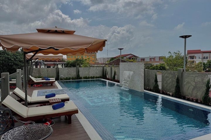 Pool 73 of 113