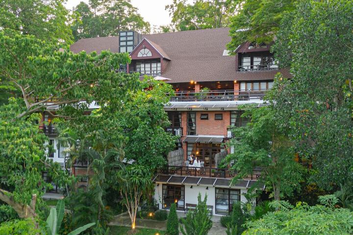 Hotel 55 of 59