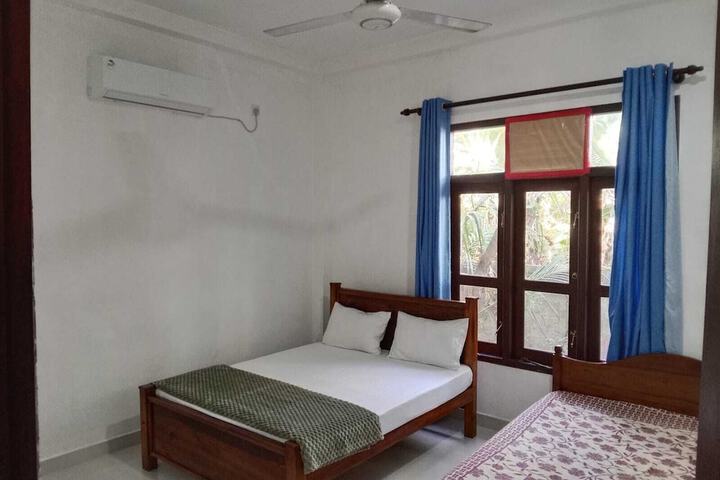 Room 10 of 21