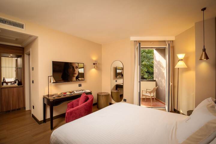 Room 15 of 86