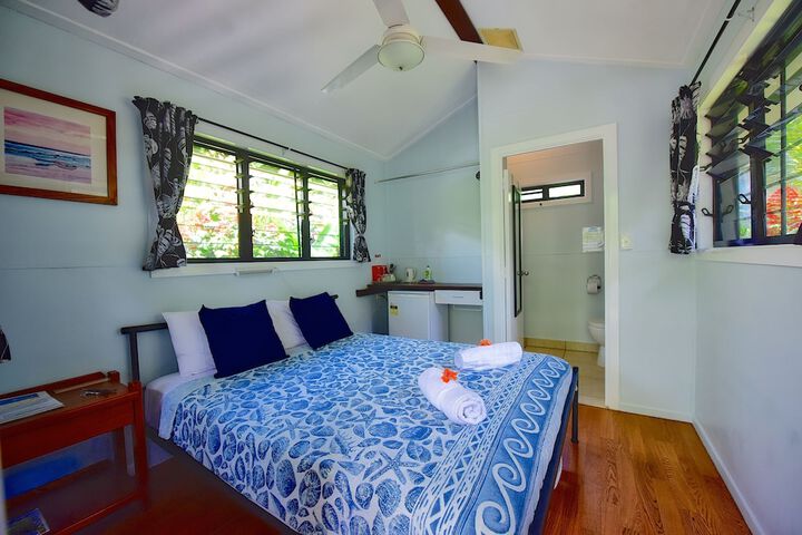 Room 4 of 38