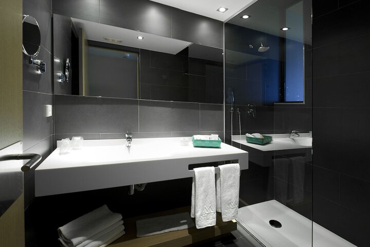 Clean Restrooms
