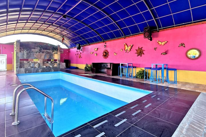 Pool 64 of 104
