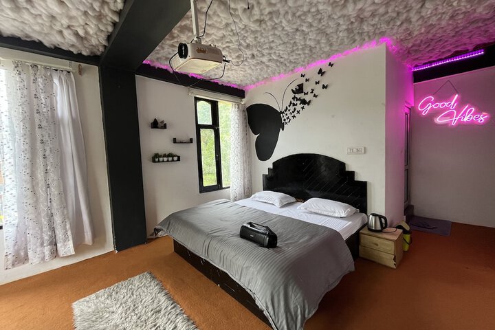 Room 16 of 49