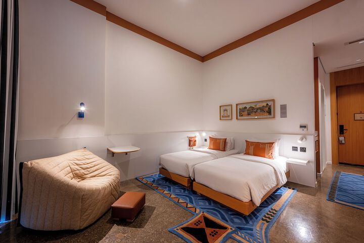 Room 26 of 65