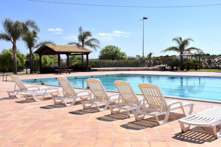 Pool 5 of 14