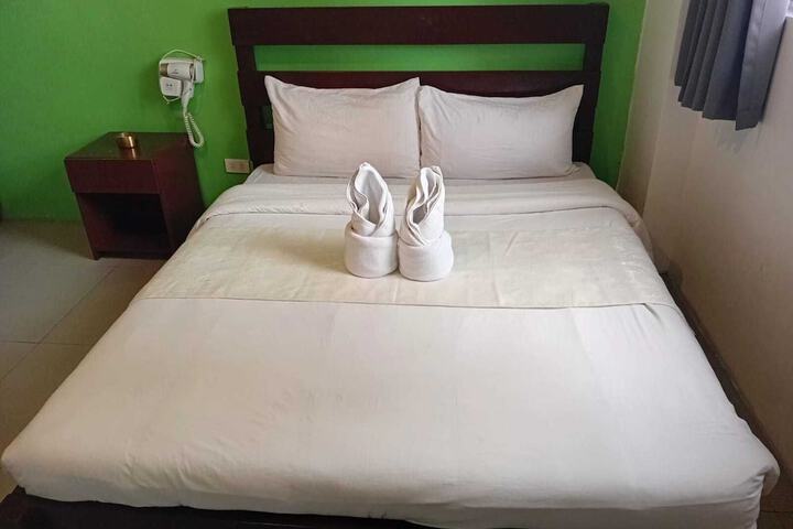 Room 10 of 23
