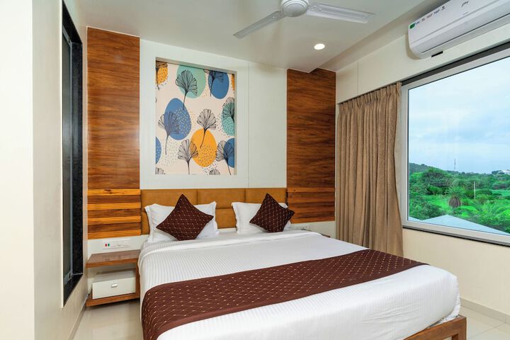 Hotel Kesarinandan Parkway