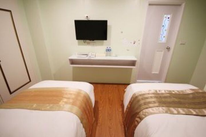 Room 17 of 30