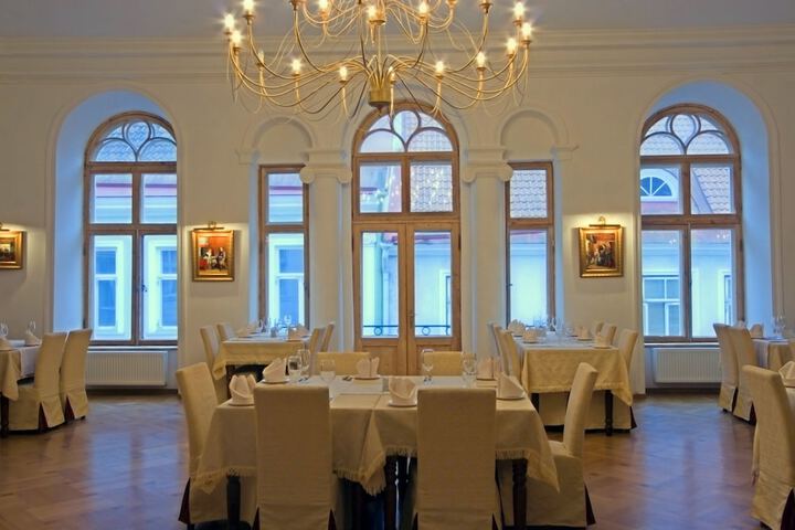 Dining 60 of 115