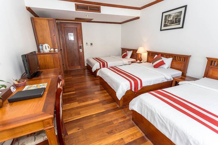 Room 14 of 82