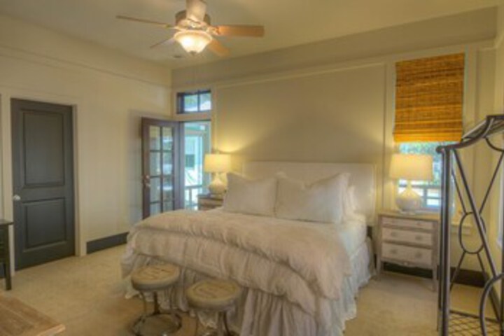 Room 15 of 23