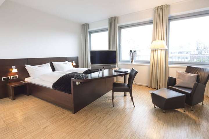 Room 15 of 42