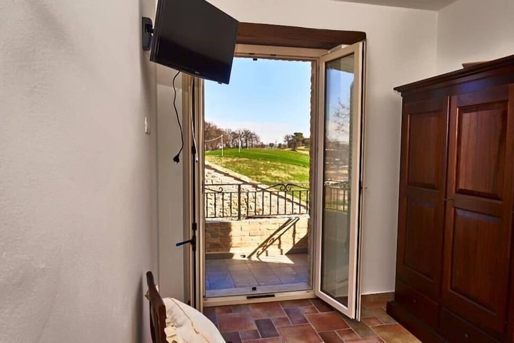 Room 10 of 57