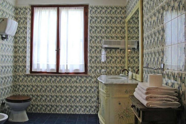 Room 51 of 101