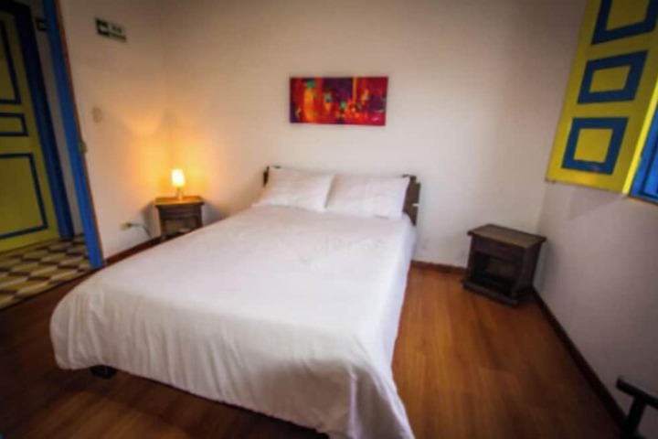 Room 5 of 20