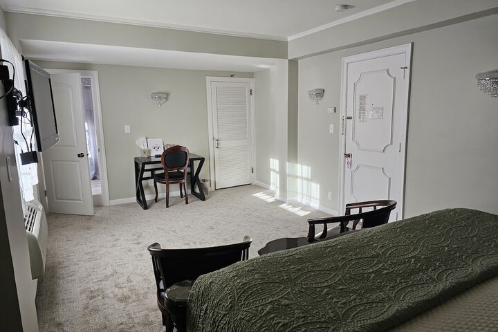 Room 116 of 206
