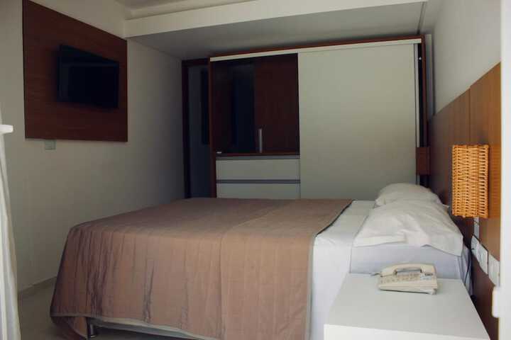 Room 8 of 64