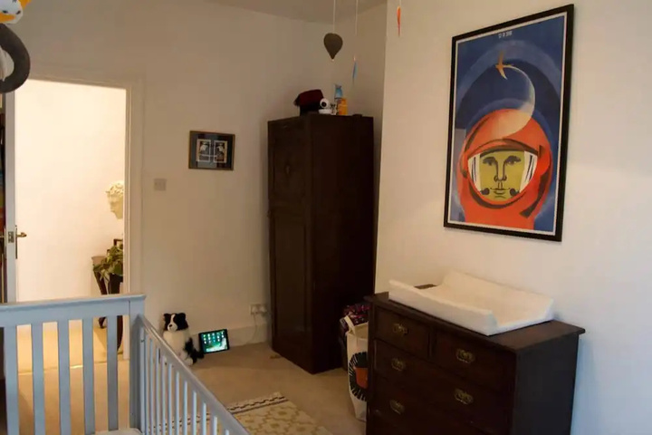 Room 9 of 13