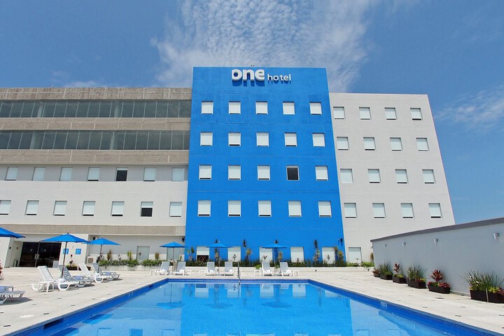 Hotel with Pool