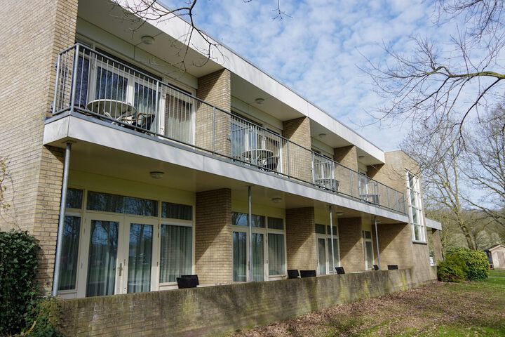 Hotel Exterior 54 of 57