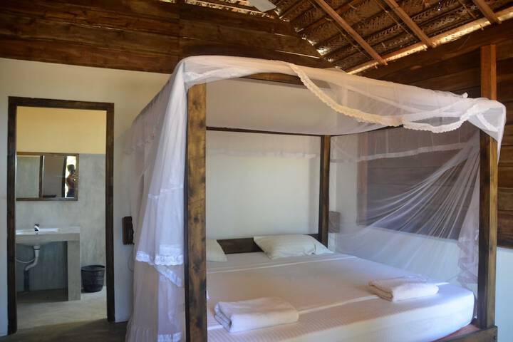 Room 4 of 30