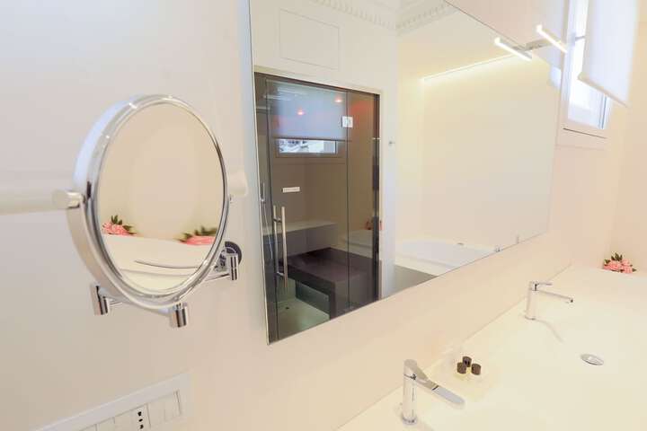 Room 48 of 72